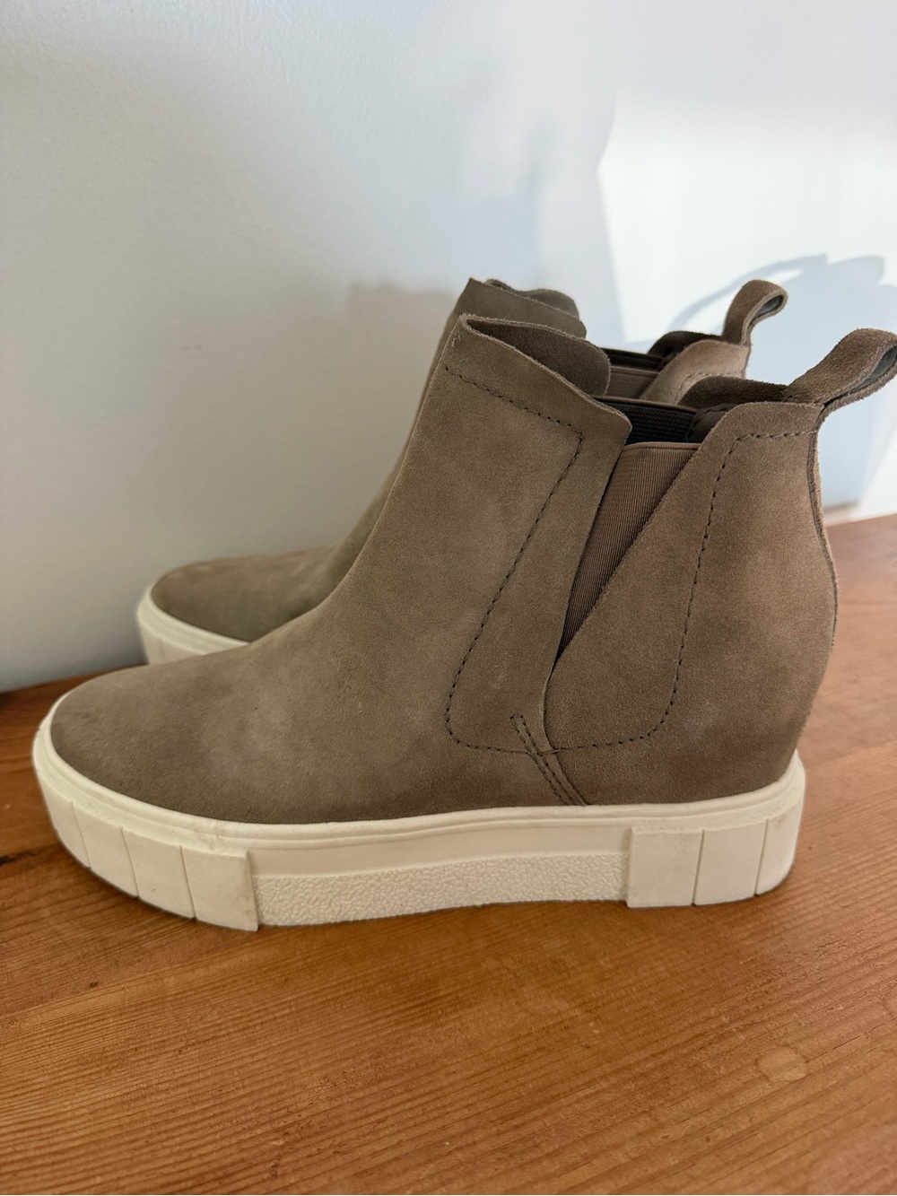 Dolce Vida Women's Suede Platform Sneakers